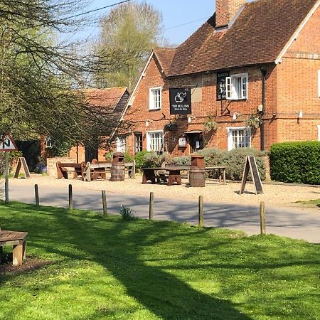 The Bull Inn Pub Stanford Dingley Extérieur photo